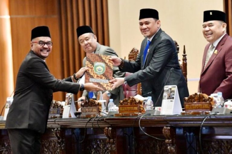 Dewan Perwakilan Rakyat Daerah (DPRD) Provinsi Sumatera Selatan (Sumsel) menggelar Rapat Paripurna XX Penyampaian Laporan Hasil Reses Tahap III tahun 2025 Pimpinan dan Anggota DPRD Sumsel di Ruang Paripurna DPRD Sumsel, Jalan POM IX, Palembang, pada hari Rabu, tanggal 10 Sesptember 2025. (BEKISARMEDIA.ID/SIKUMBANG)