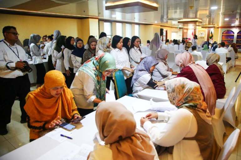 Aparatur Sipil Negara di lingkungan Sekretariat Jenderal Dewan Perwakilan Daerah Republik Indonesia mengikuti program vaksinasi Human Papillomavirus, pada hari Senin, tanggal 15 Desember 2025. (foto : Biro Pemberitaan dan Media DPD RI)