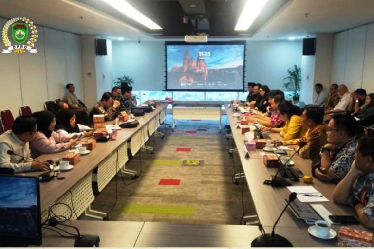 Anggota Komisi III DPRD Sumsel melakukan kunjungan kerja intensif ke Satuan Kerja Khusus Pelaksana Kegiatan Usaha Hulu Minyak dan Gas Bumi (SKK MIGAS), pada hari Sabtu, tanggal 4 Oktober 2025. (BEKISARMEDIA.ID/SIKUMBANG)