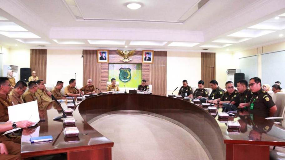 Penyuluhan Hukum bertema Berantas Korupsi untuk Kemakmuran Rakyat, dalam rangka memperingati Hari Antikorupsi Sedunia (Hakordia) tahun 2025 di Ruang Rapat Serasan Sekate, pada hari Selasa, tanggal 9 Desember 2025. (BEKISARMEDIA.ID/MARWAH)