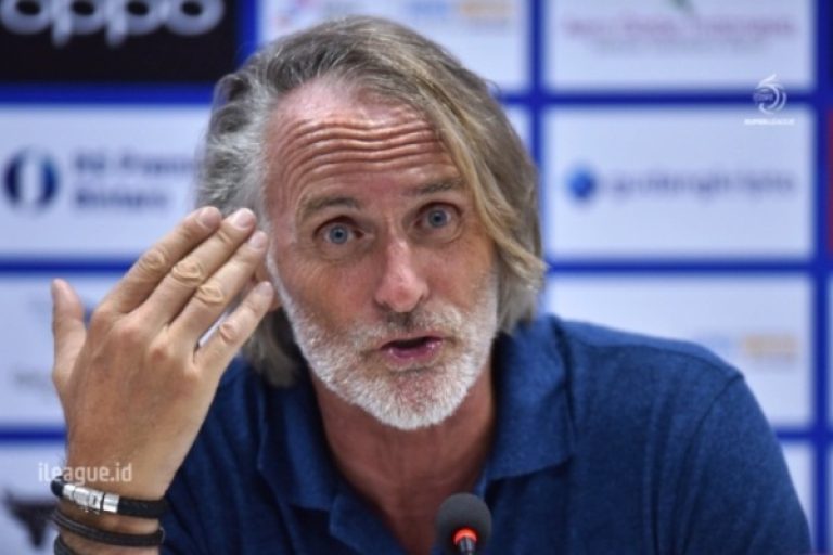Jan Olde Riekerink, Pelatih Dewa United di BRI Super League Musim 2025/2026. (foto : ileague.id)
