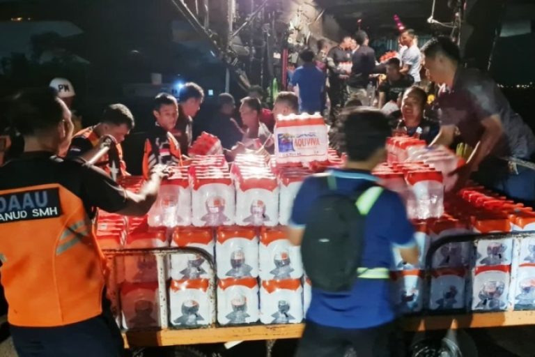Bantuan dari masyarakat Sumatera Selatan yang akan diberikan kepada masyarakat di Aceh, Sumatera Utara, dan Sumatera Barat. (BEKISARMEDIA.ID/SIKUMBANG)