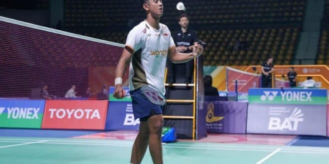 Alwi Farhan melangkah ke Semifinal Thailand Masters 2026 setelah mengalahkan pebulu tangkis dari Malaysia, Lee Zii Jia. (foto : pbsi.id)