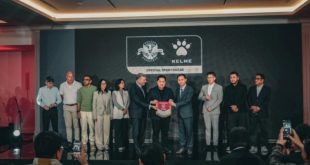 Persatuan Sepak Bola Seluruh Indonesia (PSSI) melalui PT Garuda Sepak Bola Indonesia (GSI), resmi mengumumkan kerja sama strategis dengan brand olahraga internasional, Kelme, sebagai apparel resmi Tim Nasional Indonesia. (foto : PSSI.org)