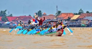 Festival Perahu Bidar Tradisional dari Kota Palembang, Provinsi Sumatera Selatan, masuk dalam Event Unggulan Nasional Kementerian Pariwisata Tahun 2026. (foto : kemenpar.go.id)