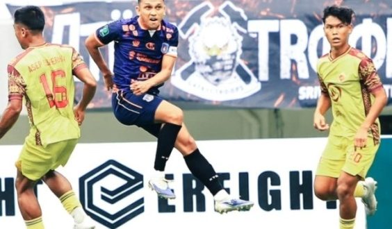 Pemain Sriwijaya FC dan Sumsel United pada pertandingan pekan ke 17 Pegadaian Championship musim 2025/2026. (foto : ig @sumselutdofficial)