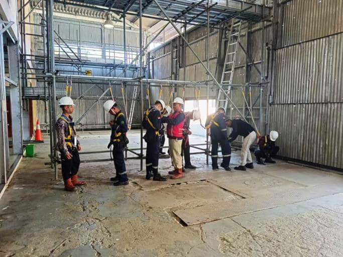Pemuda dari Kabupaten Musi Banyuasin, M. Dwi Januarta Putra, mengikuti Pelatihan Industri Migas pada jurusan Scaffolding yang digelar di PPSDM Migas Cepu, Jawa Tengah. (foto : Diskominfo Muba)