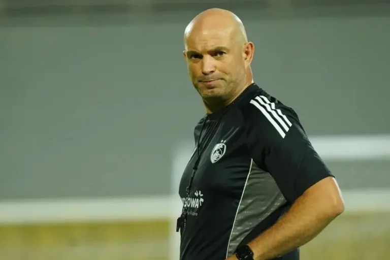 Bernardo Tavares, Pelatih Persebaya Surabaya di BRI Super League 2025/2026. (foto : ileague.id)