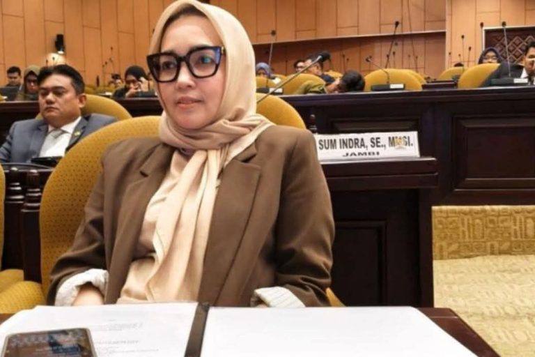 Hj. Eva Susanti, Anggota Dewan Perwakilan Daerah Republik Indonesia Periode 2024-2029 dari Daerah Pemilihan Provinsi Sumatra Selatan.