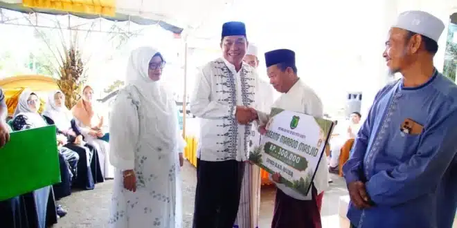 kegiatan silaturahmi dan buka puasa bersama yang digelar oleh Bupati Kabupaten Musi Banyuasin (Muba), Toha Tohet, di kediaman pribadinya di Desa Sungai Angit, Kecamatan Babat Toman, hari Sabtu, tanggal 14 Maret 2026. (BEKISARMEDIA.ID/EEN)