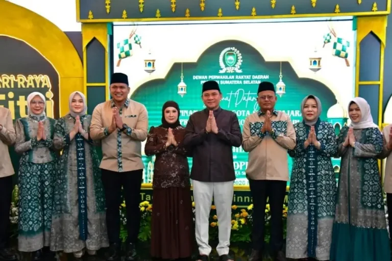 Ketua DPRD Sumsel, Andie Dinialdie, menggelar open house yang dihadiri sejumlah kepala daerah, termasuk jajaran Pemerintah Kota (Pemkot) Prabumulih, pada hari Minggu, 22 Maret 2026. (BEKISARMEDIA.ID/HAIRUDIN)
