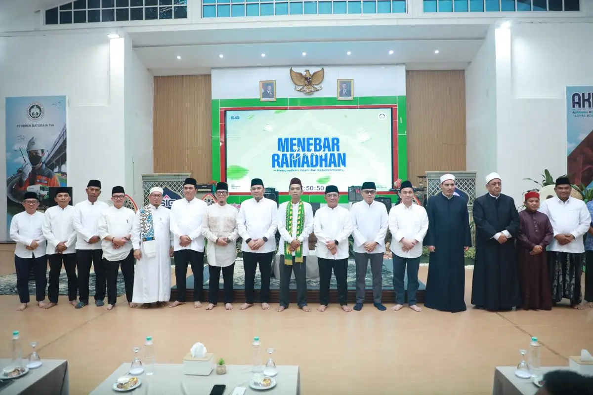Ketua DPRD Sumatra Selatan (Sumsel), Andie Dinialdie menghadiri tausiah Ramadhan dan buka puasa bersama yang digelar PT Semen Baturaja di Ganesha Arena, Baturaja. (BEKISARMEDIA.ID/HAIRUDIN) Ketua DPRD Sumatra Selatan (Sumsel), Andie Dinialdie menghadiri tausiah Ramadhan dan buka puasa bersama yang digelar PT Semen Baturaja di Ganesha Arena, Baturaja. (BEKISARMEDIA.ID/HAIRUDIN)