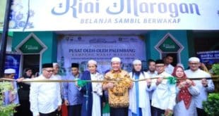 Anggota DPRD Sumsel, M. Toha, menghadiri acara soft launching pusat oleh-oleh khas Palembang di kawasan Wisata Religi dan Kampung Wakaf Marogan, di Masjid Kiai Marogan, hari Jum'at, tanggal 13 Maret 2026. (BEKISARMEDIA.ID/REFNI)