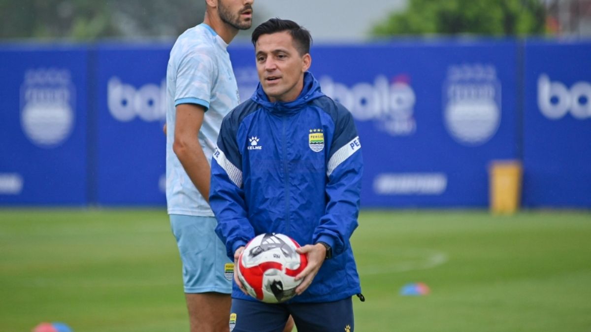 Miro Petric, Staf pelatih Persib Bandung di BRI Super League Musim 2025/2026. (foto : ileague.id)