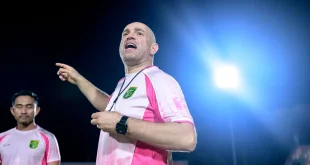 Bernardo Tavares, Pelatih Persebaya Surabaya di BRI Super League musim 2025/2026. (foto : persebaya.id)