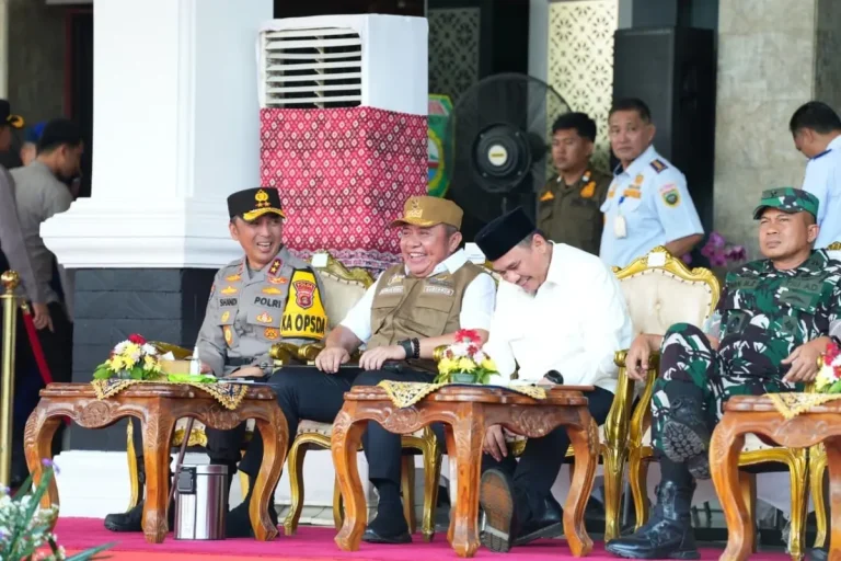 Ketua Dewan Perwakilan Rakyat Daerah (DPRD) Sumsel, Andie Dinialdie, menghadiri Apel Gelar Pasukan Operasi Ketupat Musi tahun 2026 yang digelar di Griya Agung, Palembang, hari Kamis, tanggal 12 Maret 2026. (BEKISARMEDIA.ID/HAIRUDIN)