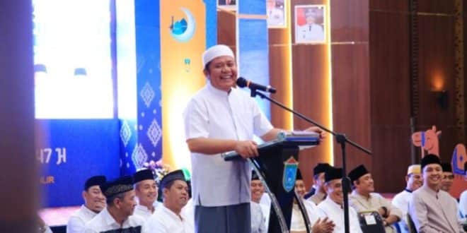 Gubernur Provinsi Sumatra Selatan (Sumsel), Herman Deru, melaksanakan kegiatan Safari Ramadhan di Pendopoan Rumah Dinas Bupati Kabupaten Ogan Ilir, pada hari Rabu, tanggal 4 Maret 2026. (BEKISARMEDIA.iD/REFNI)