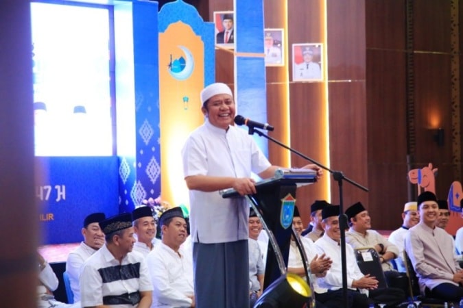 Gubernur Provinsi Sumatra Selatan (Sumsel), Herman Deru, melaksanakan kegiatan Safari Ramadhan di Pendopoan Rumah Dinas Bupati Kabupaten Ogan Ilir, pada hari Rabu, tanggal 4 Maret 2026. (BEKISARMEDIA.iD/REFNI)