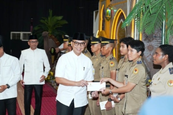 Herman Deru Tekankan Peran Strategis Alumni IPDN dalam Penguatan Birokrasi Sumsel 3 Dewan Pengurus Provinsi Ikatan Keluarga Alumni Pendidikan Tinggi Kepamongprajaan Provinsi Sumatra Selatan, Achmad Rizwan, pada kegiatan silaturahmi dan buka puasa bersama Dewan Pengurus Provinsi (DPP) Ikatan Keluarga Alumni Pendidikan Tinggi Kepamongprajaan (IKAPTK) Sumsel di Palembang, pada hari Minggu, tanggal 15 Maret 2026. (BEKISARMEDIA.ID/REFNI)