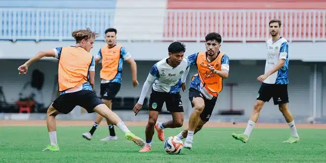 Pemain PSIM Yogyakarta di BRI Super League musim 2025/2026 sedang melakukan latihan. (BEKISARMEDIA.ID/TRY)
