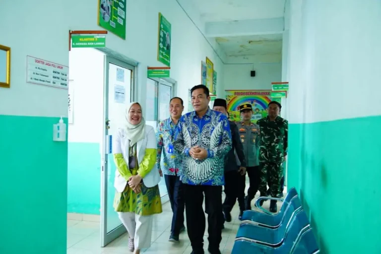 Bupati Kabupaten Muba, Toha Tohet, turun ke lapangan meninjau sejumlah puskesmas, pada hari Kamis, tanggal 26 Maret 2026. (BEKISARMEDIA.ID/EEN)