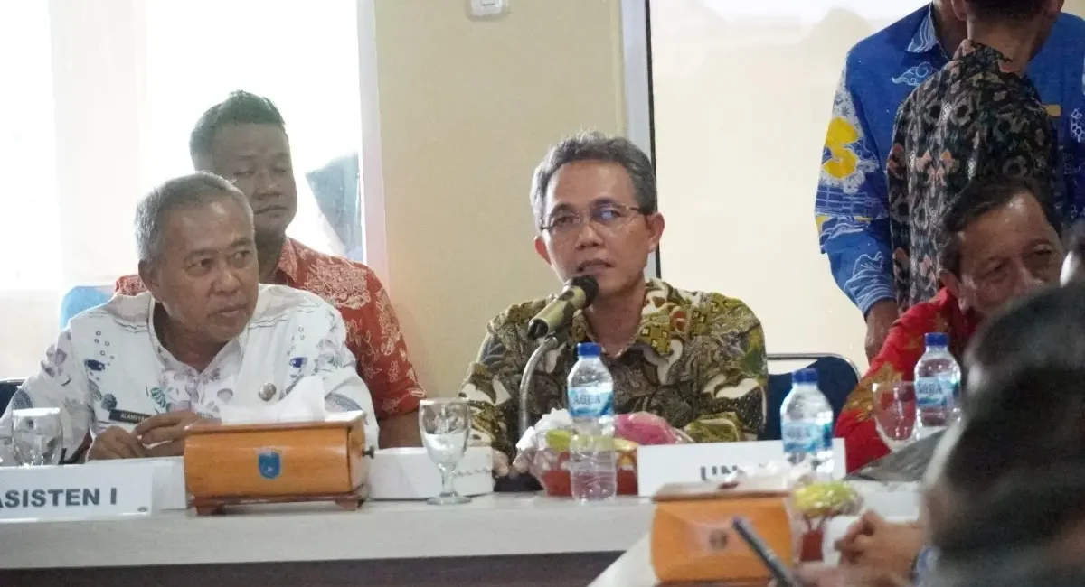 Asisten I Setda OKI Alamsyah dan Tim FMIPA Unsri sosialisasi Kajian Risiko Bencana 2026-2030.