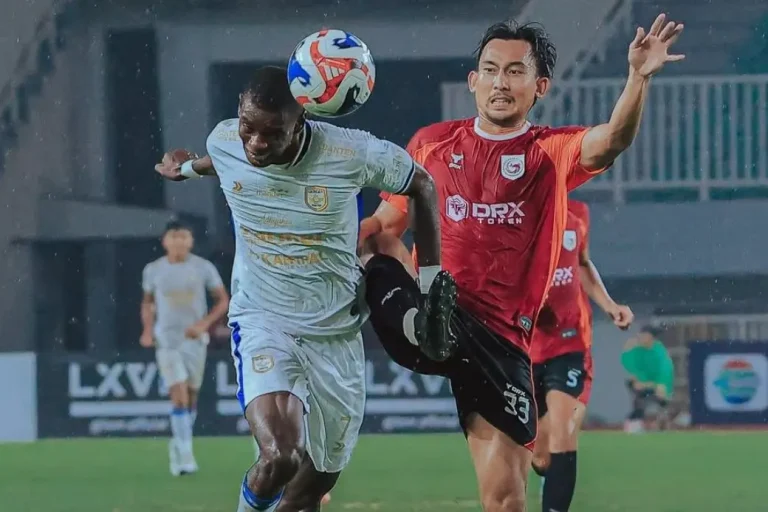 Pemain Adhyaksa FC Banten dan Garudayaksa FC pada pertandingan pekan ke 23 Pegadaian Championship musim 2025/2026 di Stadion Pakansaru, Bogor, pada hari Jum'at, tanggal 3 April 2026. (foto : Instagram Adhyaksa FC Banten)