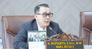 H. Nopianto Wakil Ketua DPRD Sumsel memberikan keterangan terkait larangan vape akibat penyalahgunaan narkotika.