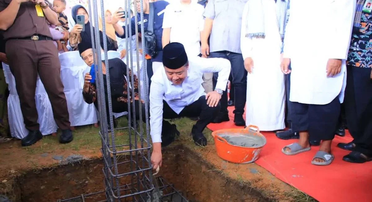 Pembangunan Masjid Baitul Huda OKU Timur dimulai setelah warga mengumpulkan dana swadaya selama enam tahun. (BEKISARMEDIA.ID/REFNI)