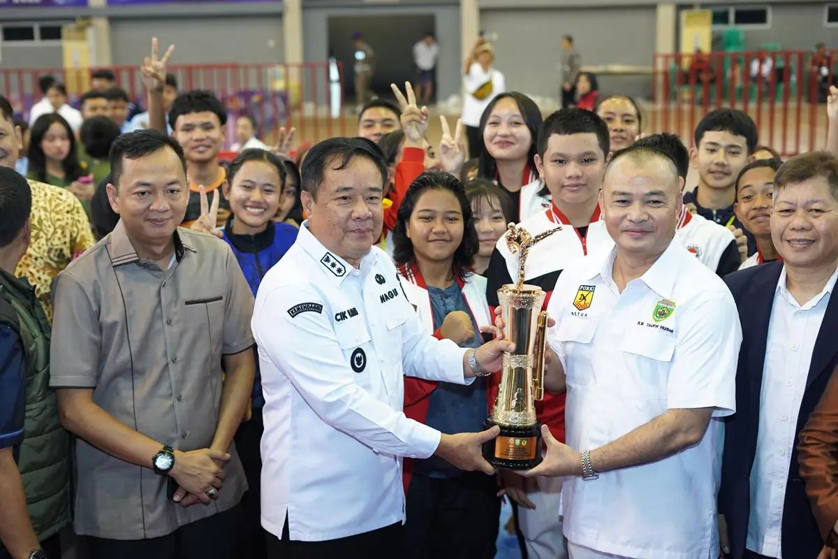 Wakil Gubernur (Wagub) Sumsel, Cik Ujang, membuka Kejurda dan Festival Karate FORKI Sumsel Tahun 2026, pada hari Jum'at, tanggal 10 April 2026. (BEKISARMEDIA.ID/HAIRUDIN)