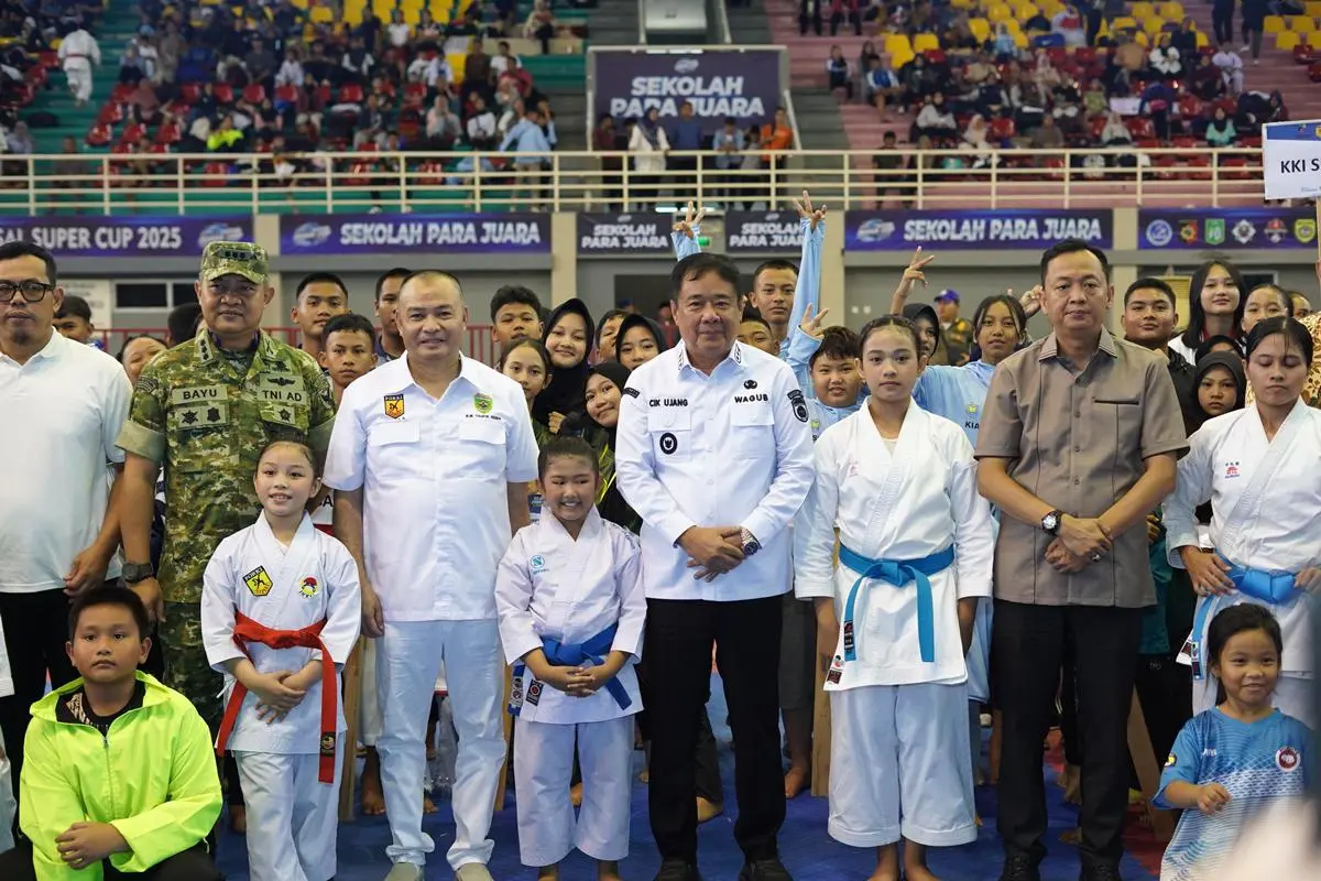 Wakil Gubernur (Wagub) Sumsel, Cik Ujang, membuka Kejurda dan Festival Karate FORKI Sumsel Tahun 2026, pada hari Jum'at, tanggal 10 April 2026. (BEKISARMEDIA.ID/HAIRUDIN)