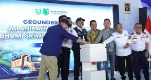 Gubernur Sumsel, Herman Deru, melakukan peletakan batu pertama jalan khusus batubara di Musi Banyuasin.