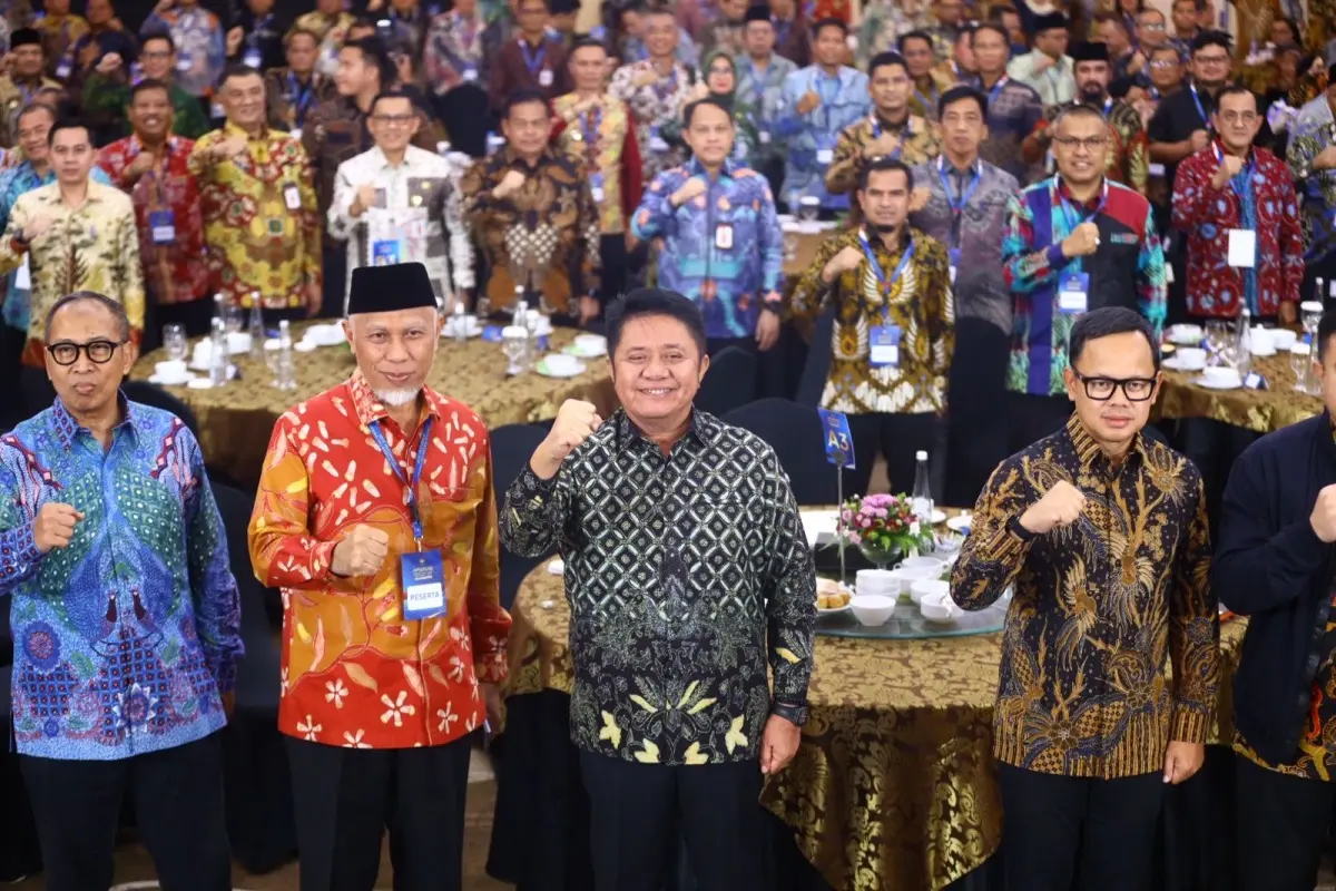 Gubernur Sumatra Selatan (Sumsel), Herman Deru, saat menghadiri Forum Akselerator Negeri yang digelar Kementerian Dalam Negeri (Kemendagri) Republik Indonesia, di Ballroom Hotel Wyndham OPI Jakabaring, Palembang, Sabtu, 25 April 2026. (BEKISARMEDIA.ID/HAIRUDIN)