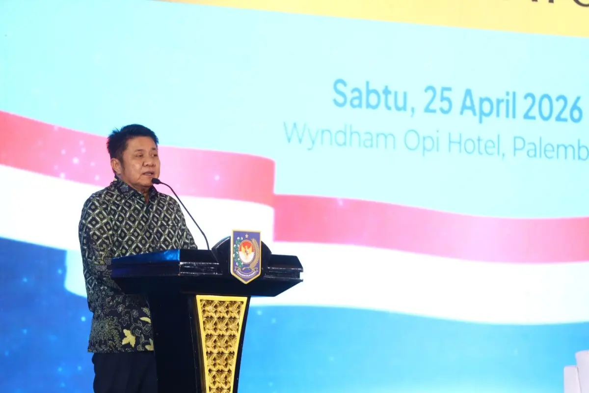 Gubernur Sumatra Selatan (Sumsel), Herman Deru, saat menghadiri Forum Akselerator Negeri yang digelar Kementerian Dalam Negeri (Kemendagri) Republik Indonesia, di Ballroom Hotel Wyndham OPI Jakabaring, Palembang, Sabtu, 25 April 2026.