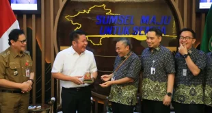 Gubernur Sumsel, Herman Deru, menerima audiensi BPJS Kesehatan Wilayah III untuk membahas peningkatan pelayanan masyarakat. (BEKISARMEDIA.ID/HAIRUDIN)