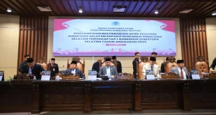 Gubernur Sumsel, Herman Deru, saat menghadiri rapat paripurna rekomendasi LKPJ 2025 di DPRD Sumsel. (BEKISARMEDIA.ID/HAIRUDIN)