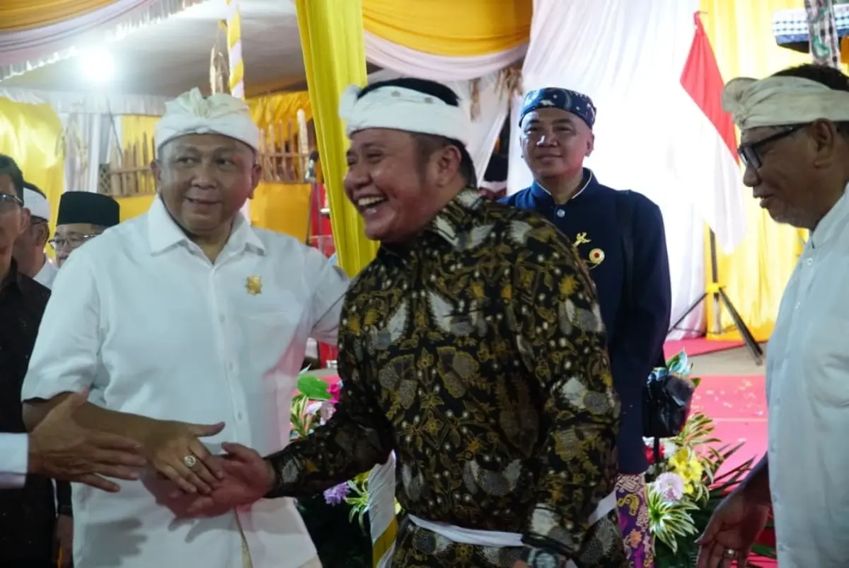 Herman Deru Tegaskan Sumsel Tetap Harmonis Saat Hadiri Dharma Santi Nyepi Tahun 2026 3 Gubernur Provinsi Sumatra Selatan (Sumsel), Herman Deru, menghadiri Dharma Santi dalam rangka Hari Suci Nyepi Tahun Baru Saka 1948 di Pura Sriwijaya, hari Kamis, tanggal 2 April 2026. (BEKISARMEDIA.ID/HAIRUDIN)