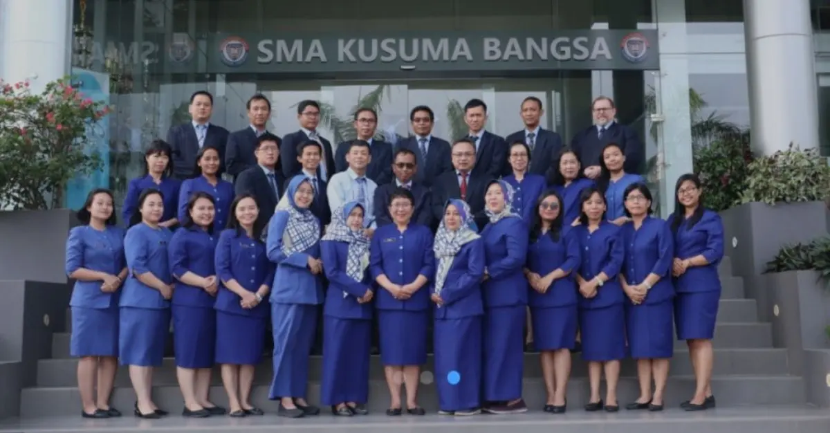 Guru di Sekolah Kusuma Bangsa Palembang.