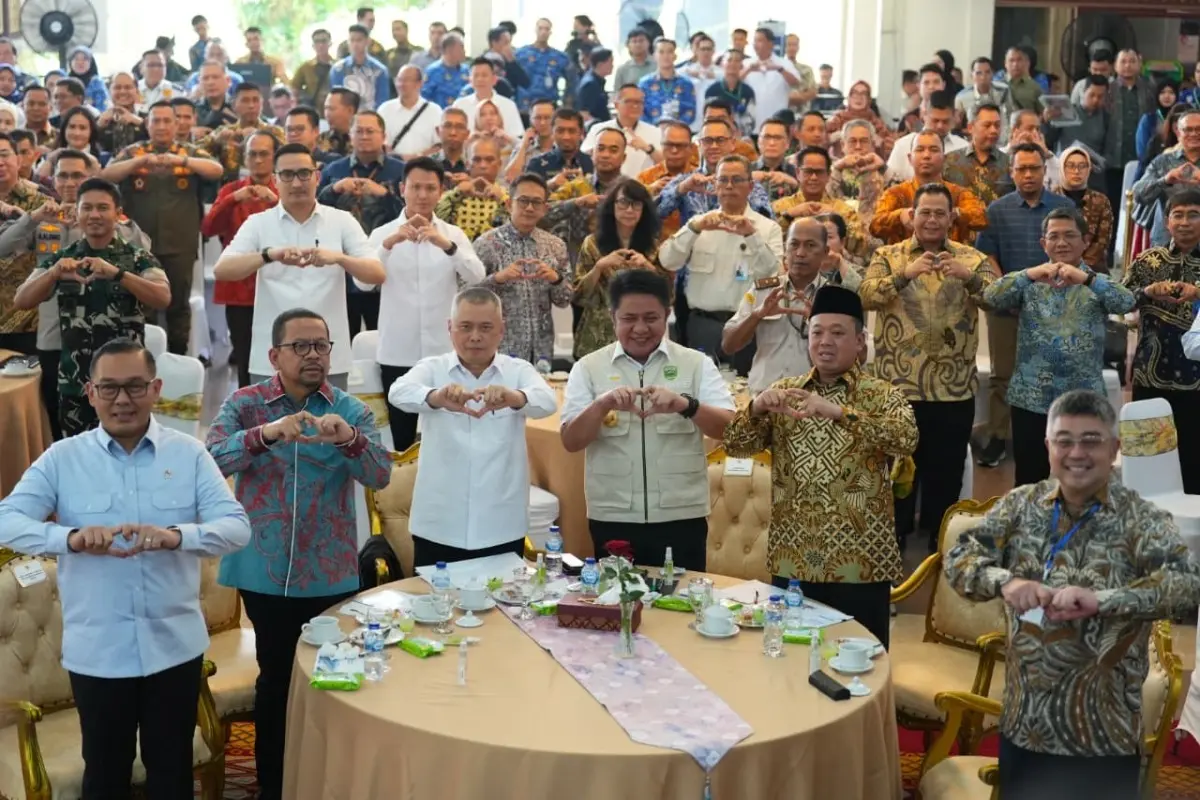 Gubernur Provinsi Sumatra Selatan, Herman Deru, menghadiri acara Project Launching Pelabuhan Palembang Baru di Tanjung Carat, Kamis, 9 April 2026. (BEKISARMEDIA.ID)