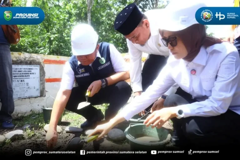 Gubernur Sumsel Herman Deru saat peletakan batu pertama Jembatan Air Lawai B Lahat.