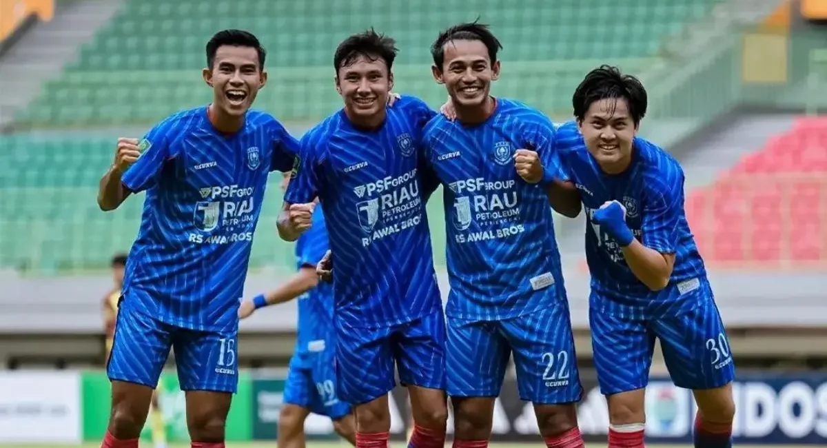 Pemain PSPS Pekanbaru melakukan selebrasi usai menciptakan gol ke gawang Sriwijaya FC, pada hari Jum'at, tanggal 3 April 2026 di Stadion Chandra Bhaga, Bekasi. (foto : instagram PSPS Riau)
