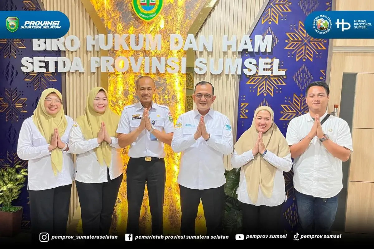 Sekretaris Daerah (Sekda) Sumsel, Edward Candra, langsung terjun ke lapangan untuk memastikan seluruh lini pelayanan publik tidak "lemas" setelah libur panjang. (BEKISARMEDIA.ID/HAIRUDIN)