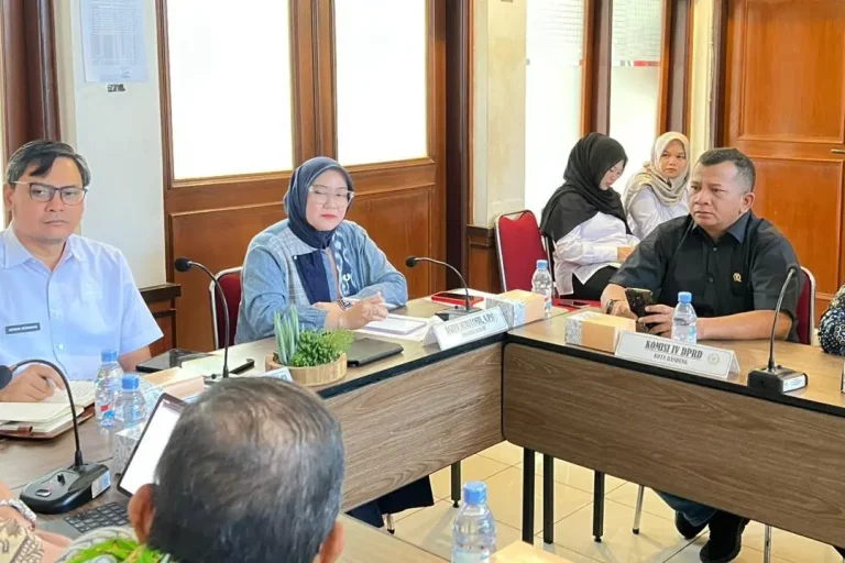 Anggota DPD RI, Agita Nurfianti, menyoroti berbagai persoalan pendidikan, mulai dari SPMB, Tes Kemampuan Akademik, hingga kesiapan sekolah menghadapi larangan sistem double shift pada 2026. (BEKISARMEDIA.ID)