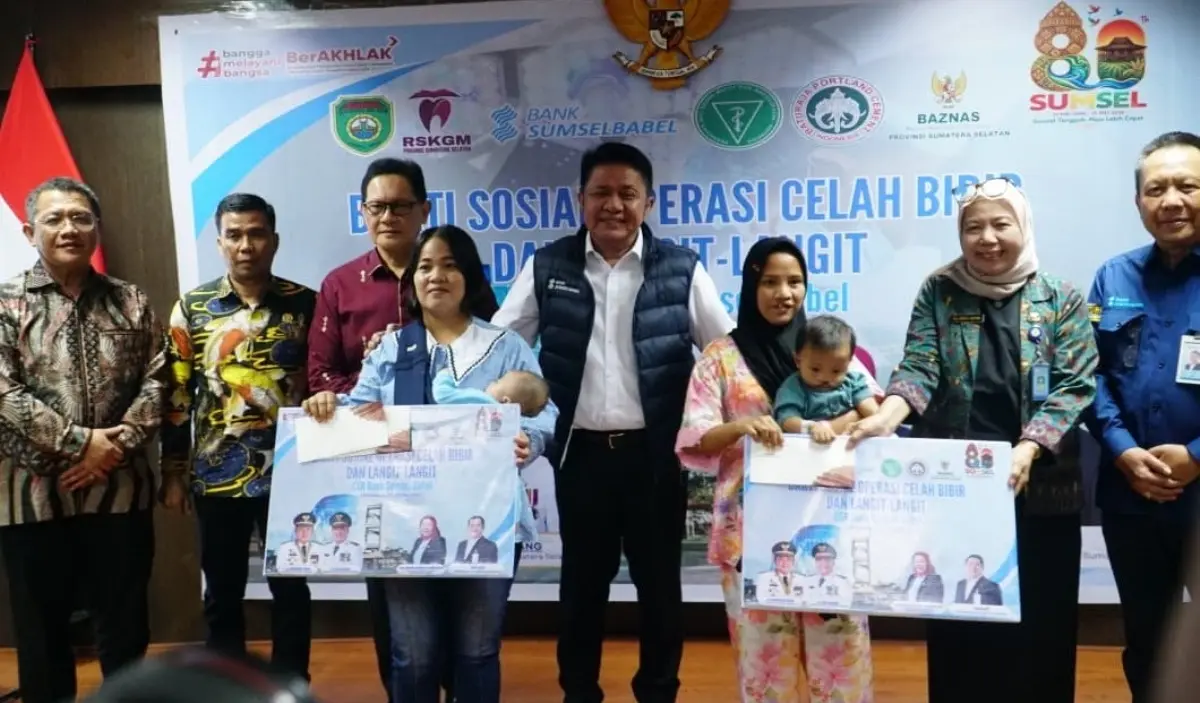 Peringati HUT ke-80, Pemprov Sumsel Gelar Bakti Sosial Operasi Bibir Sumbing bagi Puluhan Pasien 5 Gubernur Sumatra Selatan (Sumsel), Herman Deru, meninjau langsung pelaksanaan bakti sosial operasi celah bibir dan langit-langit (bibir sumbing) di Rumah Sakit Gigi dan Mulut (RSGM) Provinsi Sumsel, Jum'at, 22 Mei 2026. (BEKISARMEDIA.ID/HAIRUDIN)