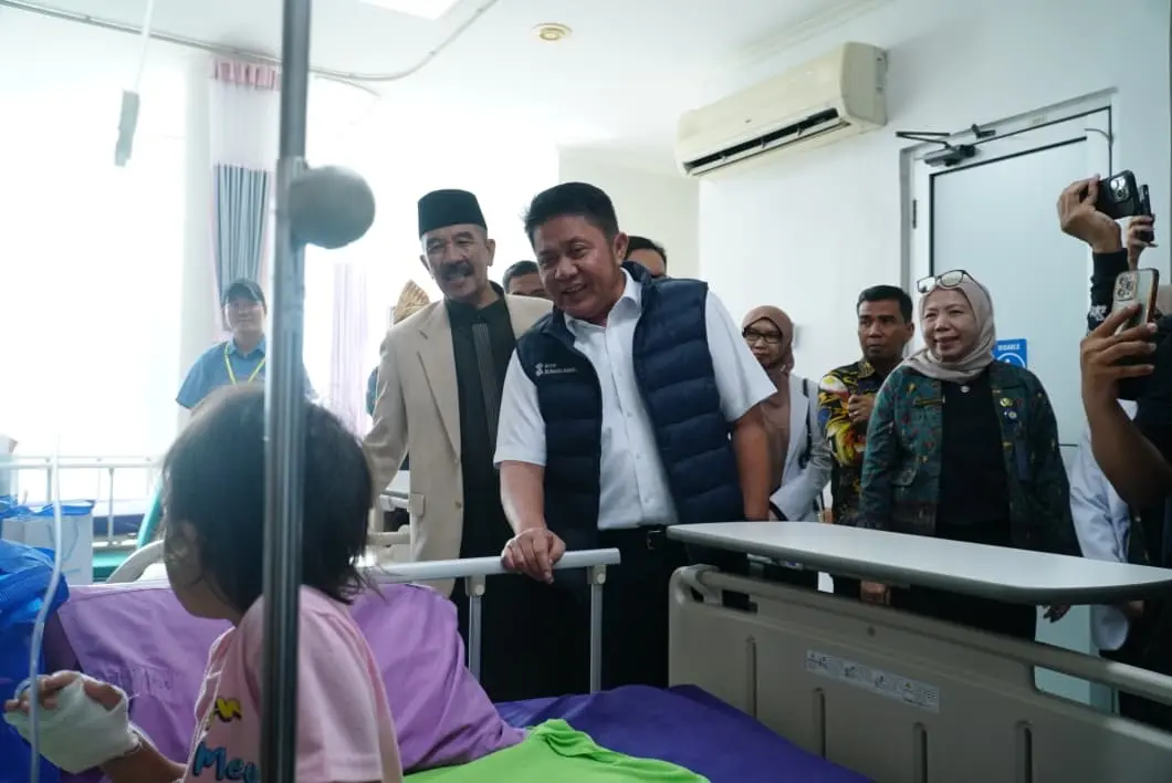 Gubernur Sumatra Selatan (Sumsel), Herman Deru, meninjau langsung pelaksanaan bakti sosial operasi celah bibir dan langit-langit (bibir sumbing) di Rumah Sakit Gigi dan Mulut (RSGM) Provinsi Sumsel, Jum'at, 22 Mei 2026. (BEKISARMEDIA.ID/HAIRUDIN) Gubernur Sumatra Selatan (Sumsel), Herman Deru, meninjau langsung pelaksanaan bakti sosial operasi celah bibir dan langit-langit (bibir sumbing) di Rumah Sakit Gigi dan Mulut (RSGM) Provinsi Sumsel, Jum'at, 22 Mei 2026. (BEKISARMEDIA.ID/HAIRUDIN)
