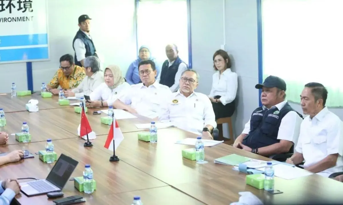Gubernur Sumsel, Herman Deru, bersama Menteri Koordinator (Menko) Bidang Pangan, Zulkifli Hasan, meninjau langsung operasional fasilitas Pengolahan Sampah menjadi Energi Listrik (PSEL) di kawasan Kertapati pada hari Jum'at, tanggal 1 Mei 2026 (BEKISARMEDIA.ID/HAIRUDIN)