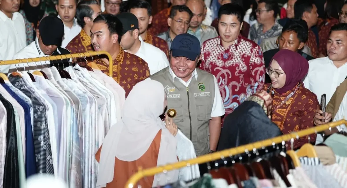 Gubernur Sumsel, Herman Deru, secara resmi membuka Forum Bisnis Daerah (FORBISDA) 2026 di The Sultan Convention Center, Rabu, 29 April 2026. (BEKISARMEDIA.ID/HAIRUDIN)