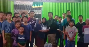 PT Tirta Sriwijaya Maju (Perseroda) menunjukkan komitmen kepedulian sosialnya dengan menyalurkan ratusan paket daging kurban kepada masyarakat dan panti asuhan. (BEKISARMEDIA.ID/ANGGA)