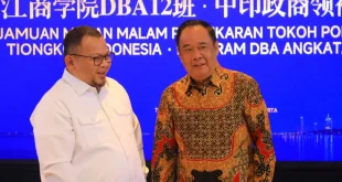 Wakil Gubernur (Wagub) Sumatra Selatan (Sumsel), H. Cik Ujang, melakukan diplomasi ekonomi strategis dengan menghadiri jamuan makan malam dalam rangka Pertukaran Tokoh Politik Tiongkok-Indonesia Program DBA Angkatan XII CKGBSP. (BEKISARMEDIA.ID/HAIRUDIN)