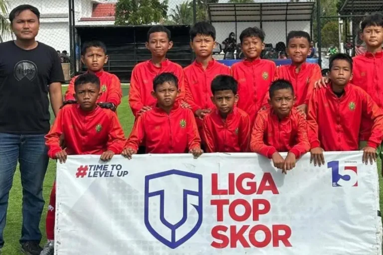 Sekolah Sepak Bola (SSB) Palembang Soccer Skills (PSS) U12 memetik poin penuh setelah menumbangkan SSB Bhayangkara Sriwijaya dengan skor telak 3-0, dalam lanjutan pekan ketiga Liga TopSkor Regional Palembang 2026. (BEKISARMEDIA.ID/ANGGA)